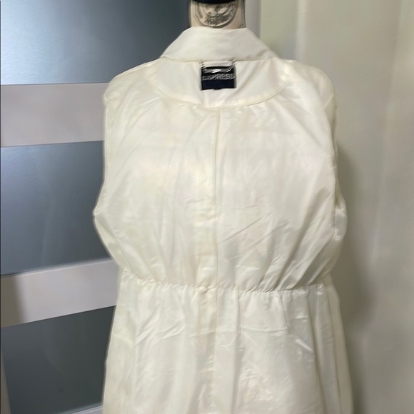 Express White Puffer Coat with Faux Fur Trim - Picture 8 of 11